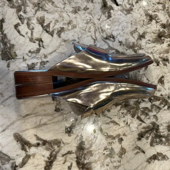 Beautiful nearly new Louise et Cie ladies rose gold mules, 10M/EU40. - Picture 5 of 5